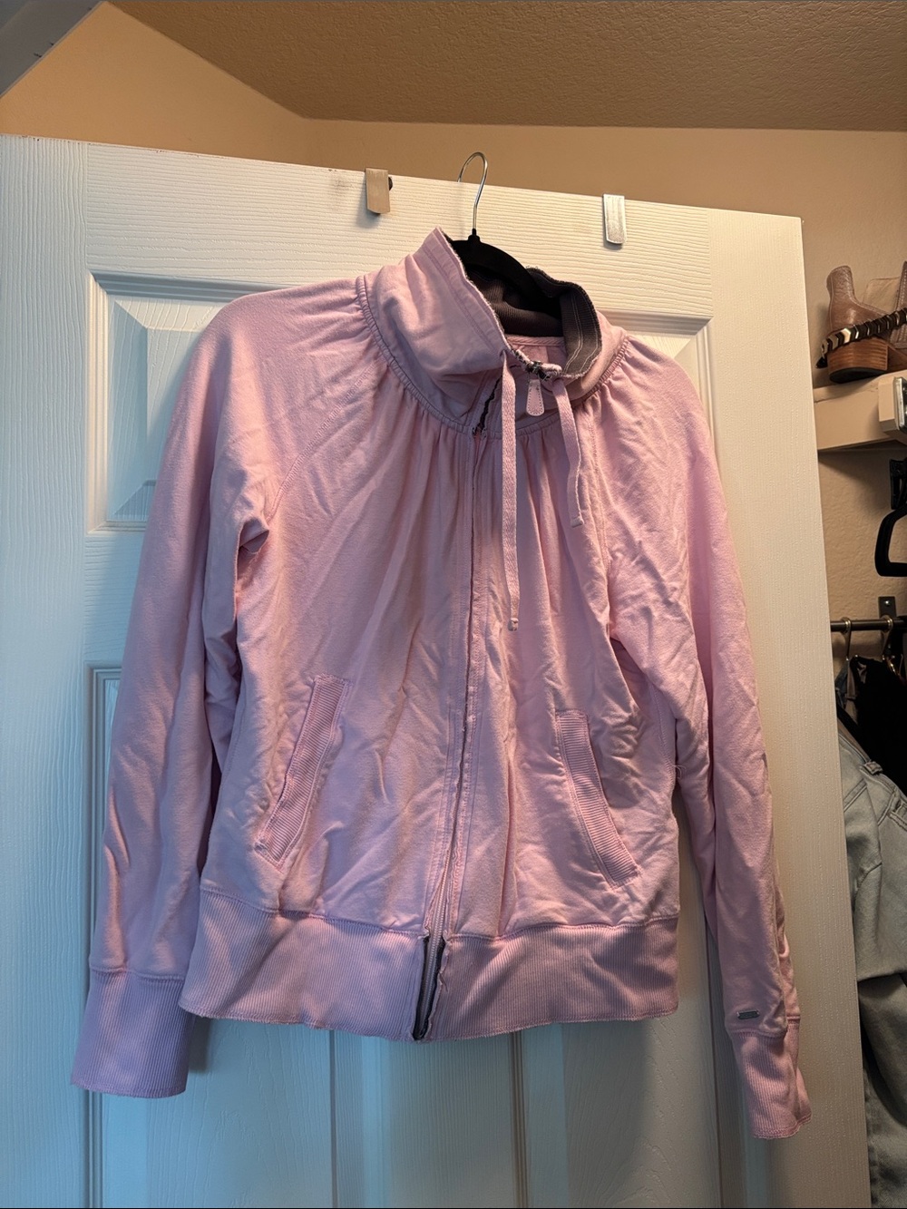 Vintage ALO Women’s Light Pink Zip Up with High Collar
